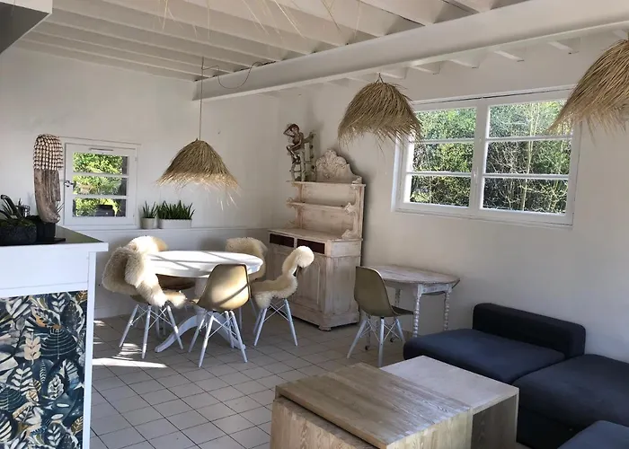 Le Chez Qui J'habite Apartment